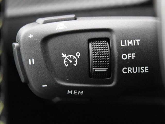 Peugeot 208 1.2 PT GT | Camera / Navi / Stoelverw. / Adapt. Cruise / Pano