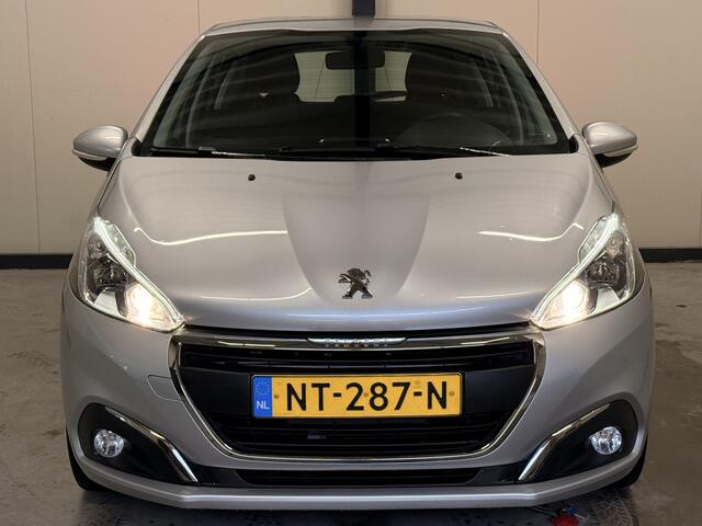 Peugeot 208 1.2 PureTech Blue Lion | Led | DAB | Airco | Cruise | Apple Carplay / Android Auto | Navigatie |