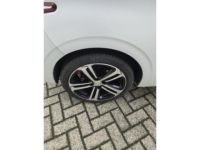 Peugeot 208 1.2 PureTech Allure