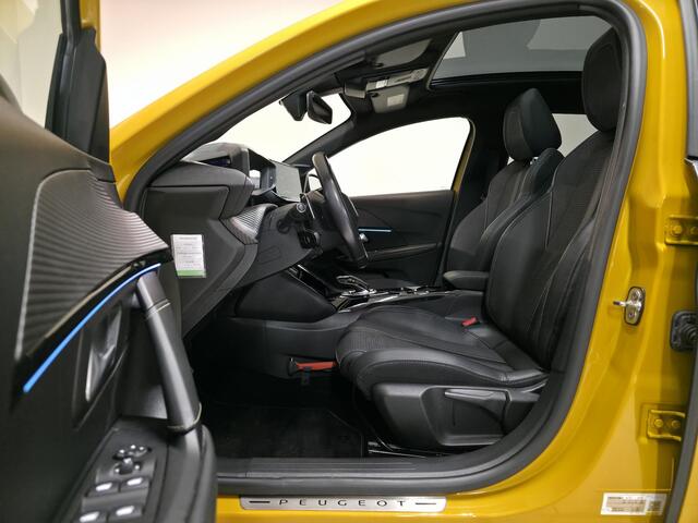 Peugeot 208 1.2 PureTech GT-Line Automaat | Trekhaak | Panoramadak | Navigatie