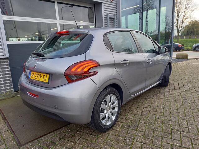 Peugeot 208 1.2 PureTech Allure - CAMERA + PDC - CARPLAY / ANDROID - CLIMA - CRUISE - NAVI -