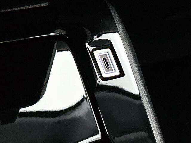 Peugeot 208 1.2 Hybrid 100PK Automaat Allure Navigatie Apple Carplay/Android Auto Airco Parkeer sensoren Cruise Control Lichtmetalen Velgen