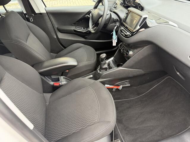 Peugeot 208 1.2 PureTech Blue Active * 128.159 Km * Navi * Airco * Led * Cruise Control *