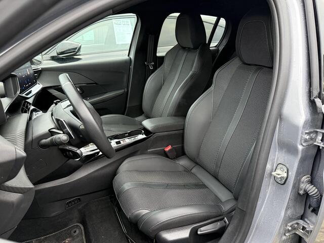 Peugeot 208 1.2 Hybrid 145 e-DCS6 GT | 18 Inch | Automaat | Achteruitrijcamera | Apple carplay | Voorstoelen verwarmd |