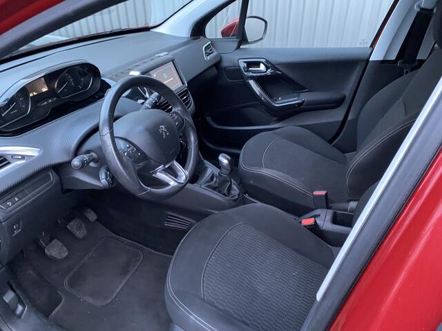 Peugeot 208 1.2 PureTech Active 56Dkm, 5Drs, A/C, CC, PDC, Navi, CarPlay, LM, Trekh- Inruil Mogelijk -