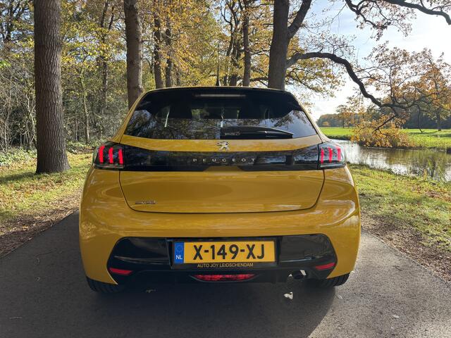 Peugeot 208 1.2 PureTech Allure / Apple Carplay-Android / Camera / Stoelverwarming