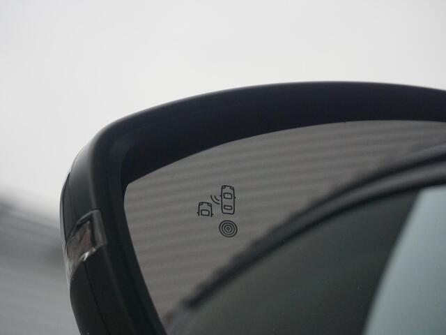 Peugeot 208 1.2 Hybrid 110 e-DCS6 Allure Private lease 376,-