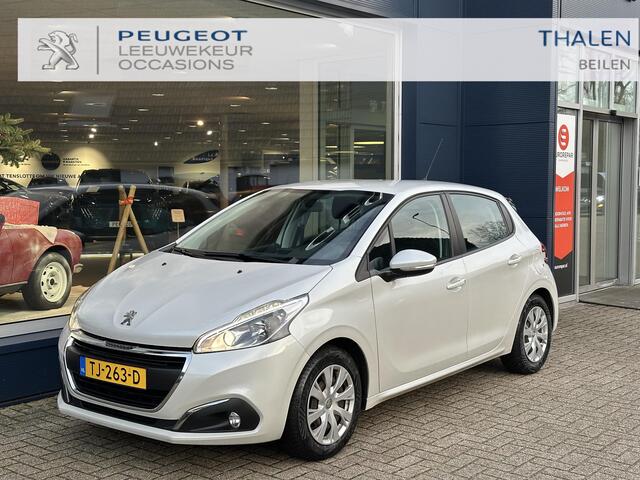 Peugeot 208 1.2 Blue Lion 82 PK | Complete Uitvoering | Navigatie | Airco | Cruise Control | LED Dagrijverlichting | Parkeersensoren | Midden Armsteun | All Season Banden | Apple Carplay & Android Auto | Dakspoiler | Mistlampen | Elektrisch Pakket