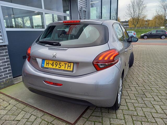 Peugeot 208 1.2 PureTech Allure - CAMERA + PDC - CARPLAY / ANDROID - CLIMA - CRUISE - NAVI -