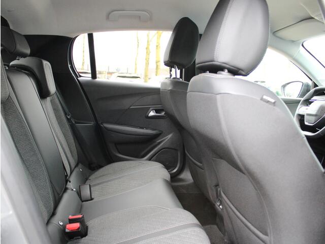 Peugeot 208 1.2 PureTech 100 Allure | Navi / Camera / Climate