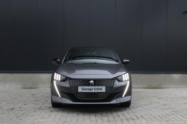 Peugeot 208 1.2 PureTech GT 100pk - Panorama - Navi - Camera - Stoelverwarming - Rijklaar