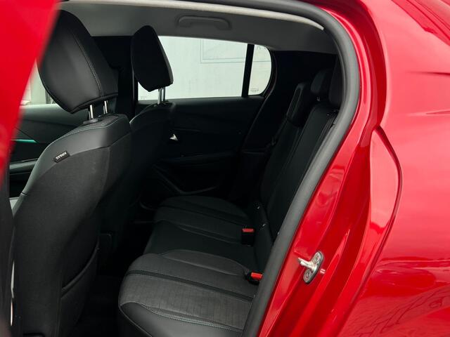 Peugeot 208 1.2 PureTech Allure NL AUTO | PDC | LAGE KM