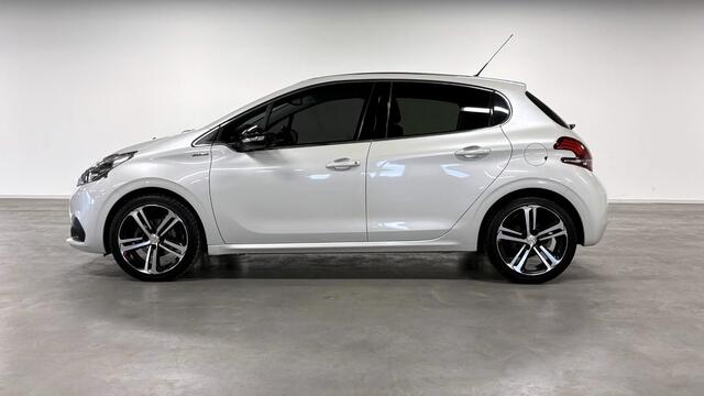 Peugeot 208 1.2 PureTech GT-line | Pano | JBL Sound | Carplay