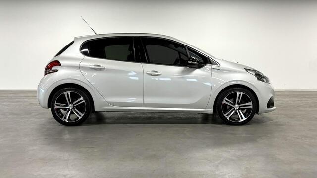 Peugeot 208 1.2 PureTech GT-line | Pano | JBL Sound | Carplay