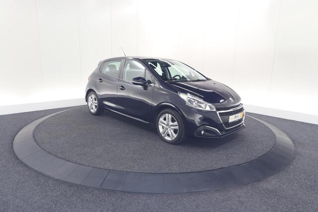 Peugeot 208 PureTech 82 Signature | Allseason banden | Navigatie | Parkeersensoren