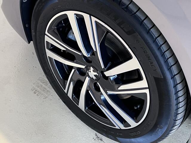 Peugeot 208 100pk Allure * Zorgeloos rijden, zonder extra kosten