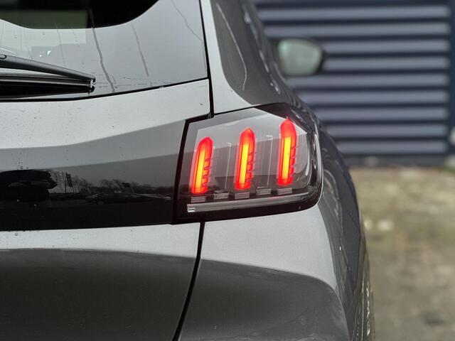 Peugeot 208 1.2 PureTech Allure Pack | Parkeercamera/-sensoren | Apple Carplay/Android Auto | Navigatie | Climate Control | Cruise Control | Full LED |