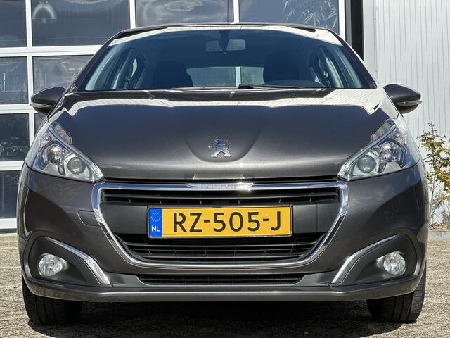 Peugeot 208 1.2 PureTech Blue Lion 82pk | Airco | Apple Carplay/Android Auto | Cruise control | DAB | Navigatiesysteem full map | Parkeersensor achter | Zeer compleet!