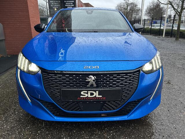 Peugeot 208 1.2 PureTech GT 131 PK!! // FULL LED // NAVI + CAMERA // APPLE CARPLAY / ANDROID AUTO // PDC V+A