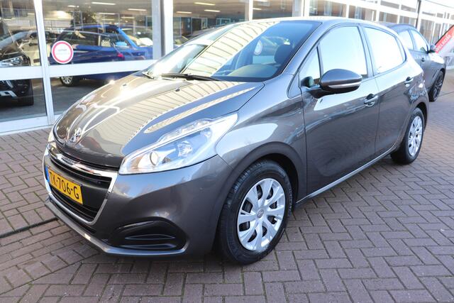 Peugeot 208 1.2 PureTech Active automaat. Lage Km stand.