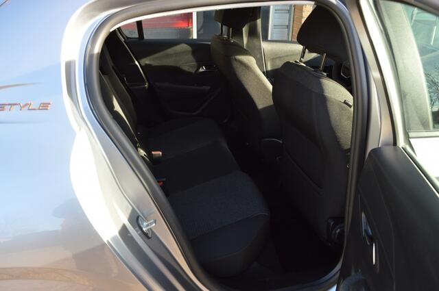 Peugeot 208 Hybrid e-DCS6 Style, Automaat, Pdc