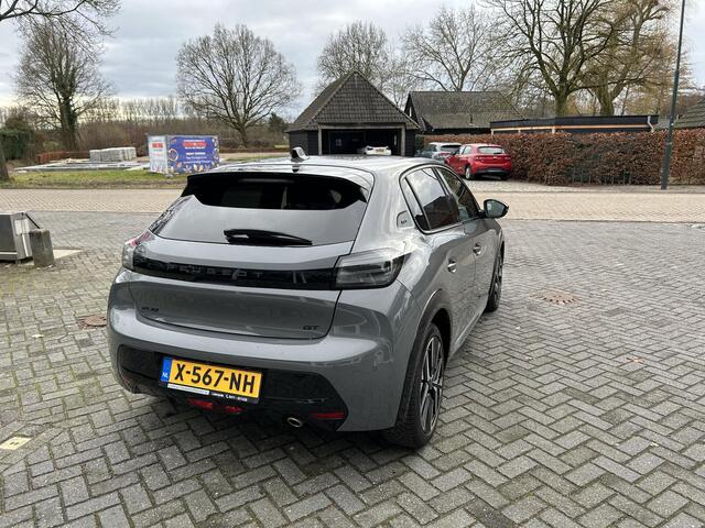 Peugeot 208 1.2 PureTech 100 GT