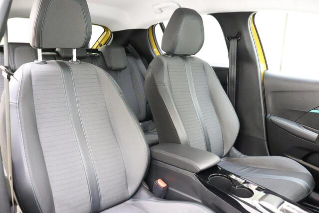 Peugeot 208 1.2 PureTech Allure 100 PK | Automaat | Achteruitrijcamera | Navigatie | Parkeersensoren | Privacy Glass | Lichtmetalen velgen | Climate Control