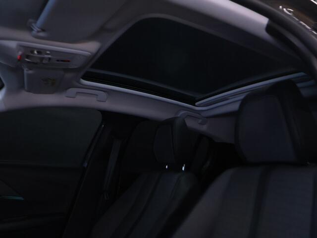 Peugeot 208 1.2 PureTech Blue Lease Allure RIEM VERV. [DIGITAL DASHBOARD, PANORAMADAK, APPLE CARPLAY, CAMERA, PDC V+A, FLIPPERS, NAVIGATIE, NIEUWSTAAT]