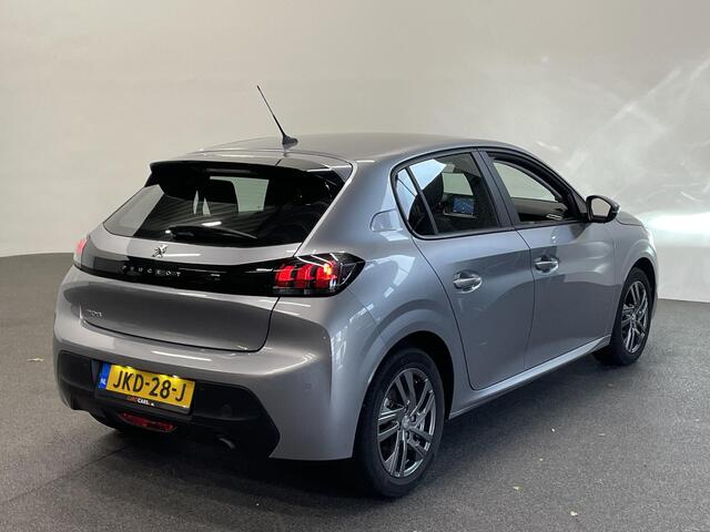 Peugeot 208 1.2 PureTech 100pk Active Pack | Navigatie | Apple Carplay/Android Auto | Parkeersensoren achter | Cruise Control | Airco | Lichtmetalen velgen