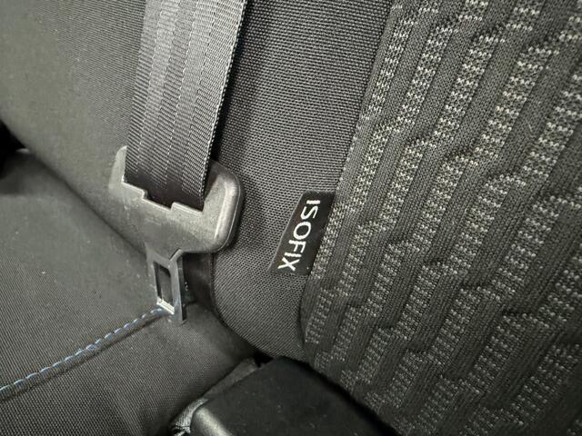 Peugeot 208 1.2 PURETECH SIGNATURE 5-DRS AIRCO/CRUISE/NAVI/AUTOMAAT