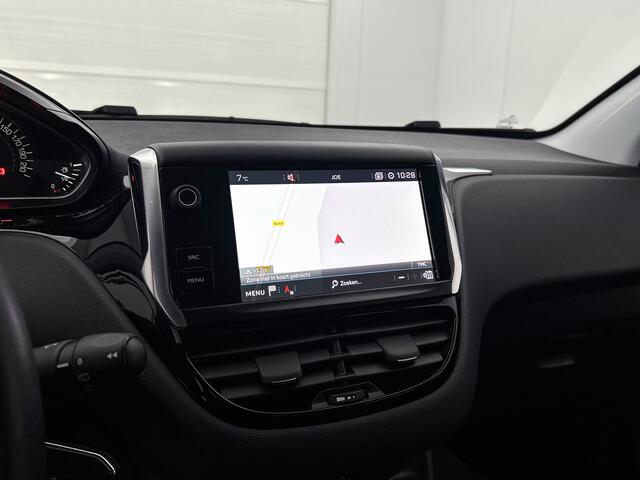 Peugeot 208 82 pk Blue Lion | Rijklaar | Trekhaak | Navigatie | Parkeersensoren |