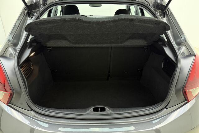 Peugeot 208 1.2 PureTech Allure 110 PK | Automaat | Climate Control | Navigatie | Cruise Control | Licht Metalen Velgen | Bluetooth | AUX | USB | Dealer onderhouden