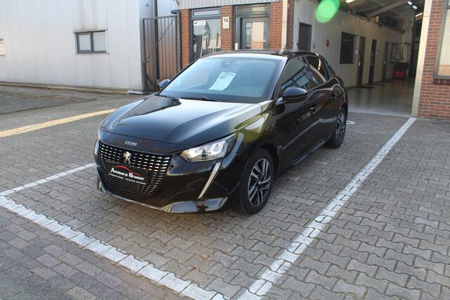 Peugeot 208 1.2 PureTech Allure 100pk / Open & Go Keyless Entry Apple CarPlay Android Auto