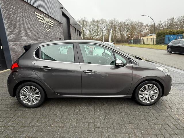 Peugeot 208 1.2 PureTech Blue Lease Allure | 2E EIGENAAR | 12MND GARANTIE | AIRCO | DAB | CARPLAY | NAVI | CRUISE