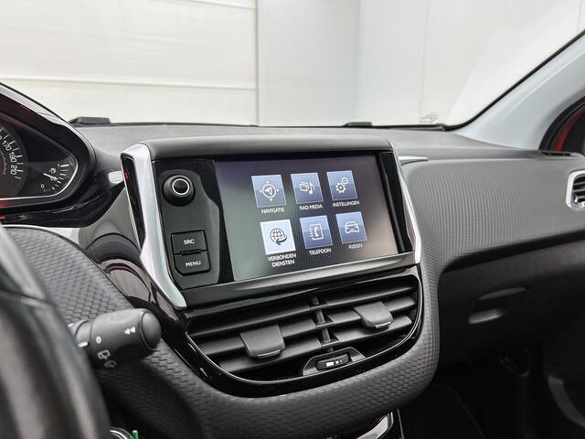 Peugeot 208 110 pk Allure | Rijklaar | Panoramadak | Apple Carplay | Parkeersensoren |