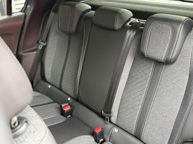 Peugeot 208 1.2 PureTech 100 Allure l Pack Vision l Navi l Carplay l LED