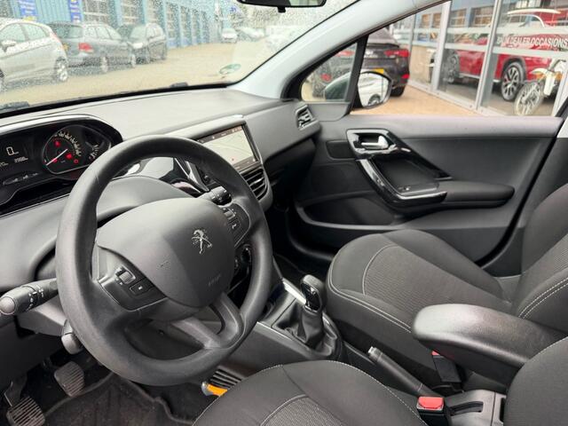 Peugeot 208 1.2 PURET. BLUE LION NAVI AIRCO PDC