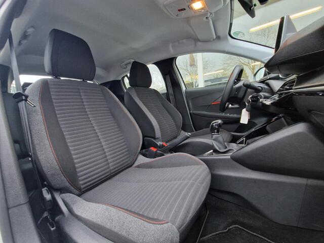 Peugeot 208 1.2 75pk Active Pack | Apple CarPlay/Android Auto | Parkeersensoren | Lichtmetalen velgen | Navigatie