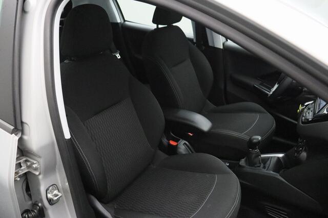 Peugeot 208 1.2 PureTech Blue Lion 2017 NAP | Navigatie | Airco | Cruise control | Bluetooth | PDC | LED | Centrale vergrendeling op afstand |