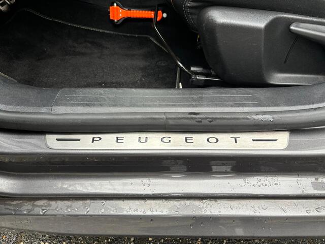 Peugeot 208 1.2 PureTech GT Pack