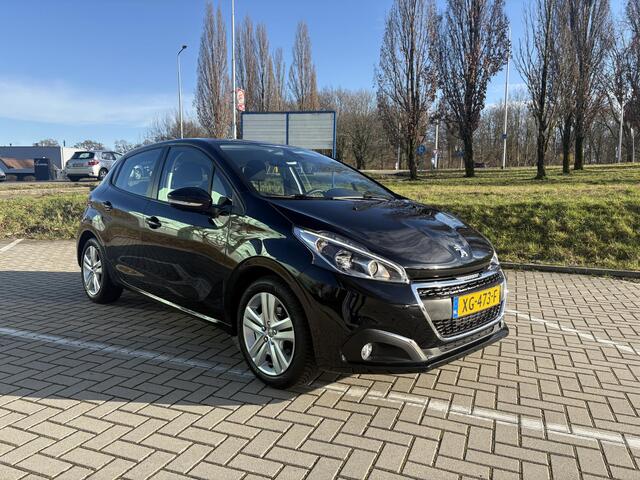 Peugeot 208 1.2 PureTech Signature carplay | AIRCO | lage kilometerstand