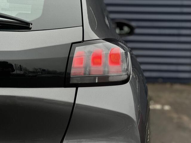 Peugeot 208 1.2 PureTech Blue Lease Active | Trekhaak | Parkeersensoren | Navigatie | Cruise Control | Airco | Apple Carplay/Android Auto |