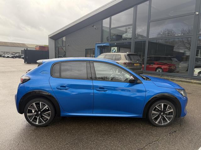 Peugeot 208 1.2 PureTech GT-Line CAMERA | NAVIGATIE | DEALER ONDERHOUDEN | INCLUSIEF 12 MAANDEN BOVAG GARANTIE