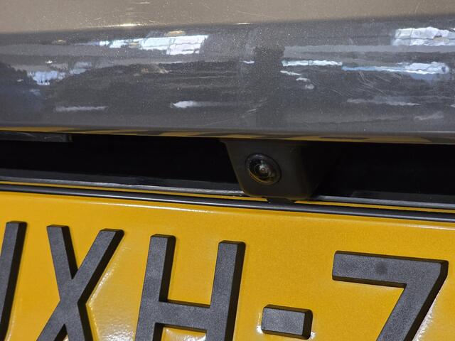 Peugeot 208 GT 1.2 Turbo 100pk | NAVI | DODEHOEKBEW. | ADAPTIVE CRUISE | 360° CAMERA | KEYLESS ENTRY | DRAADLOOS APPLE CARPLAY / ANDROID AUTO | CLIMA