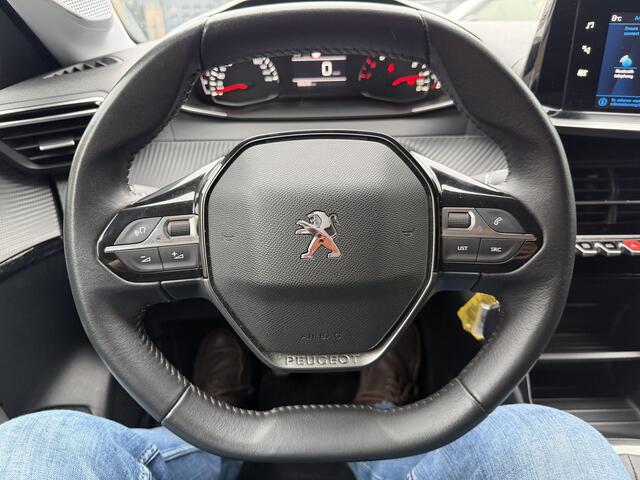Peugeot 208 1.2 PureTech Active/.sportvelgen / Led /navi/Appele /Android / Stoel verwarming /PDC/