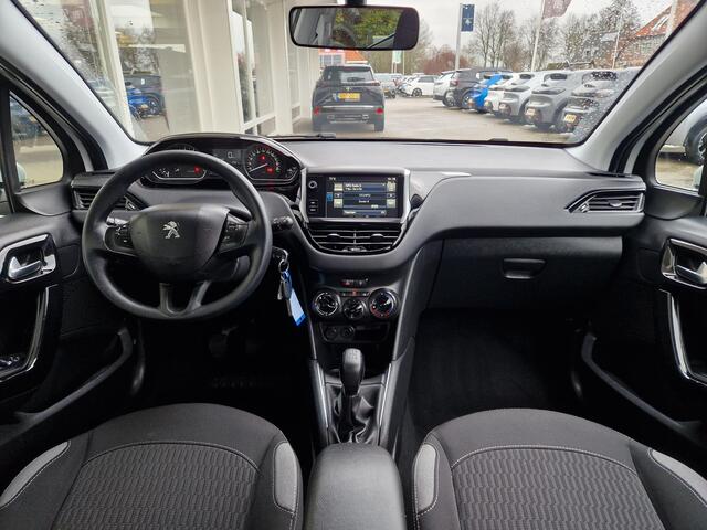 Peugeot 208 1.2 PureTech Blue Lion | Parkeersensoren achter | Navigatie | Apple Carplay | Cruise control