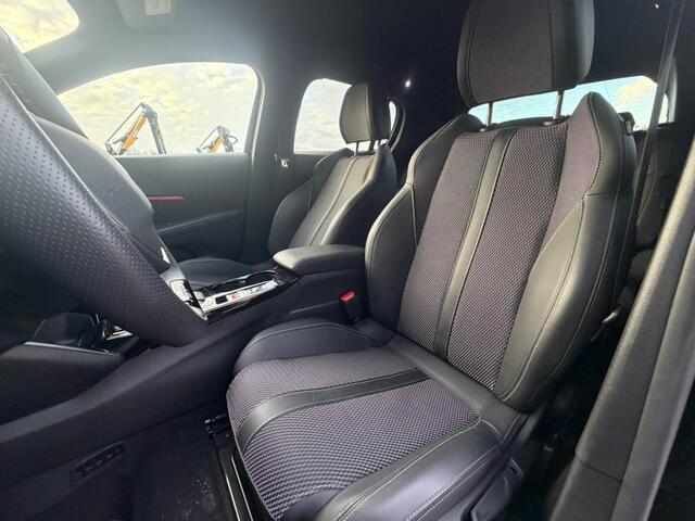 Peugeot 208 1.2 Hybrid 136PK e-DCS6 Aut. GT 360 Camera / Navi