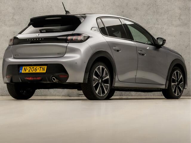 Peugeot 208 1.2 PureTech GT-Line Sport (VIRTUAL COCKPIT, ZWART DAK, APPLE CARPLAY, 360 CAMERA, KEYLESS, SFEERVERLICHTING, ADAPTIVE CRUISE, GETINT GLAS, NIEUWSTAAT)