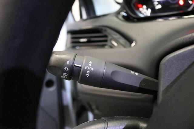 Peugeot 208 1.2 PureTech Blue Lion