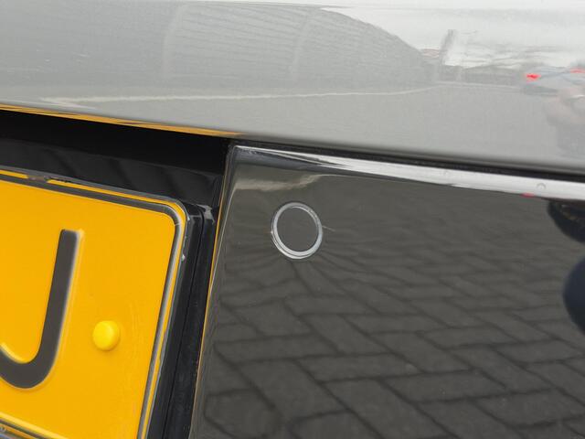 Peugeot 208 Allure 1.2 Hybrid 100PK e-DCS6 Automaat Navigatie, Achteruitrijcamera, Adaptieve Cruise Control, Parkeersensoren, Apple Carplay, Android Auto